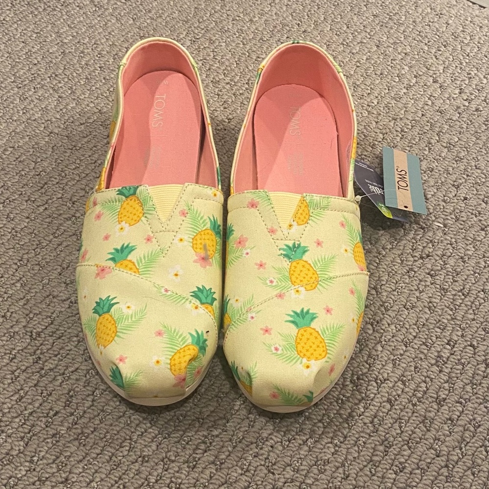 NEW TOMS Alpargata Pineapples